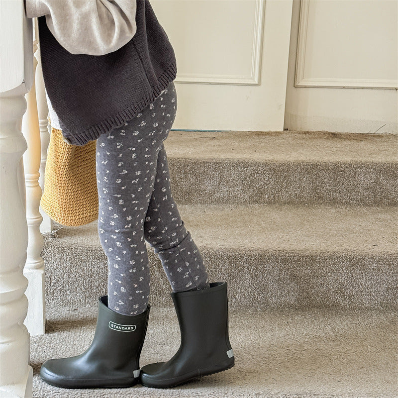 Pantalons élastiques brossés à base de pied de bouche serrée de bébé