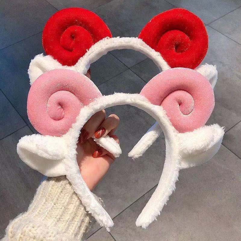 Coincer mignon en peluche de moutons