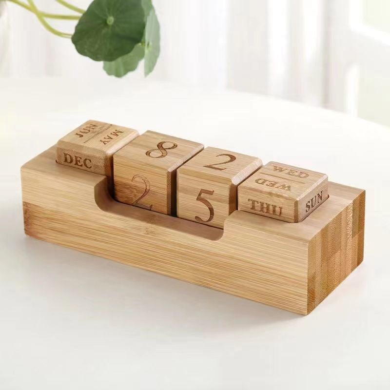 Bureau de calendrier simple en bois massif