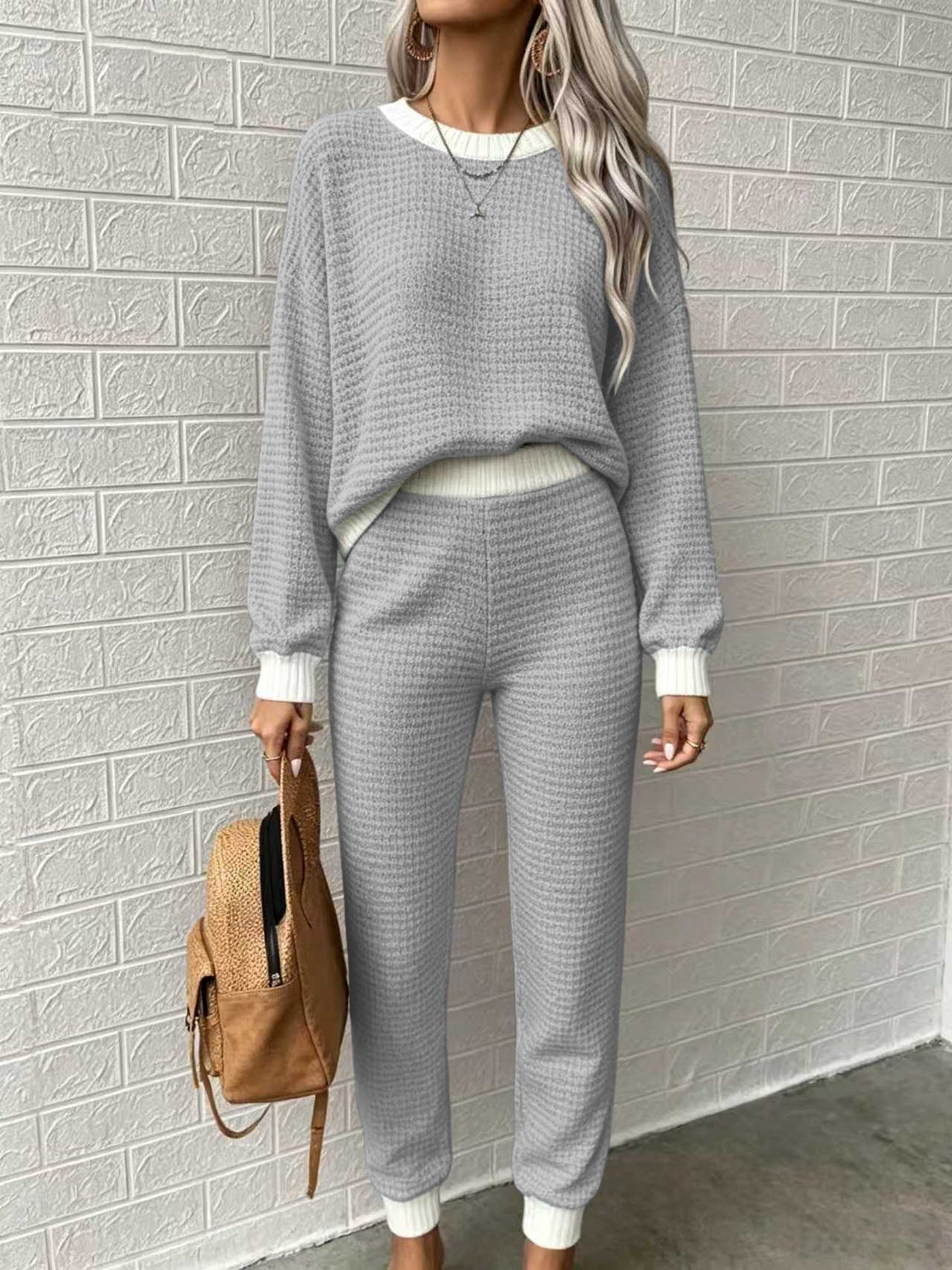 Sweat-shirt d'équipage et pantalons à deux pièces