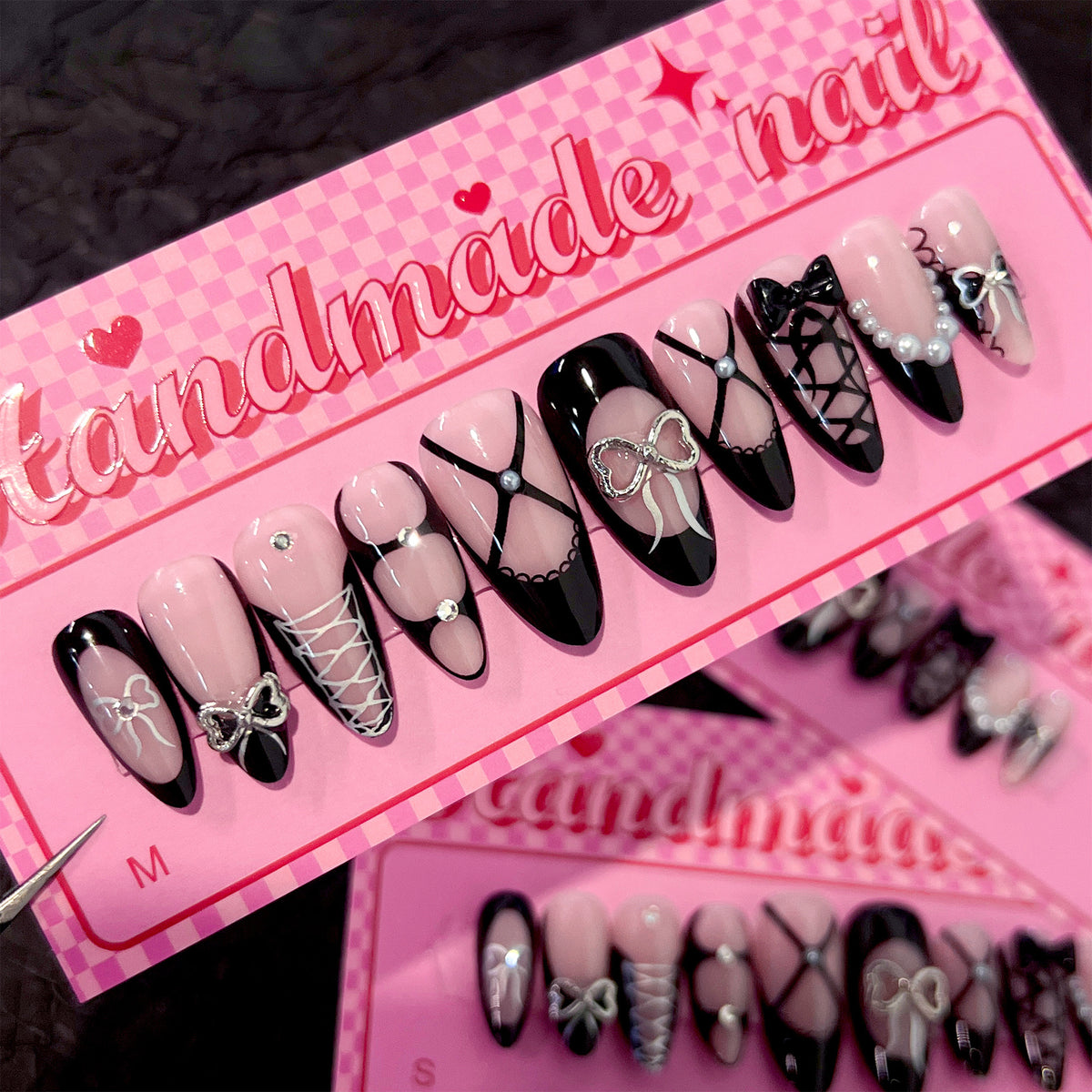 Perceuse à ongles noire française Bow tridimensionnelle