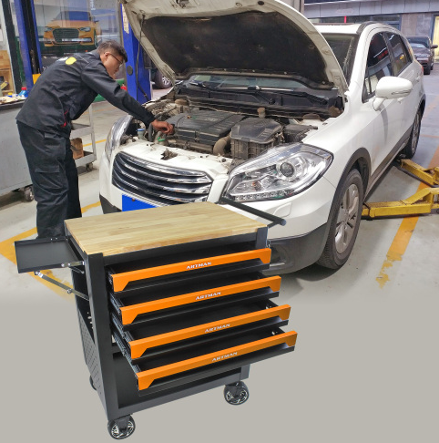 4 OUTILS MULTIFONCTIONNELS CARTONNÉS À ROUES ET À BOIS