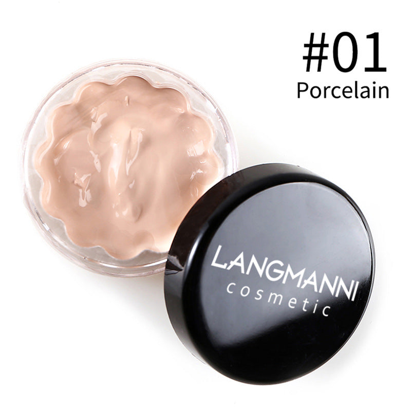 Fondation dans 12 nuances disponibles pour le maquillage