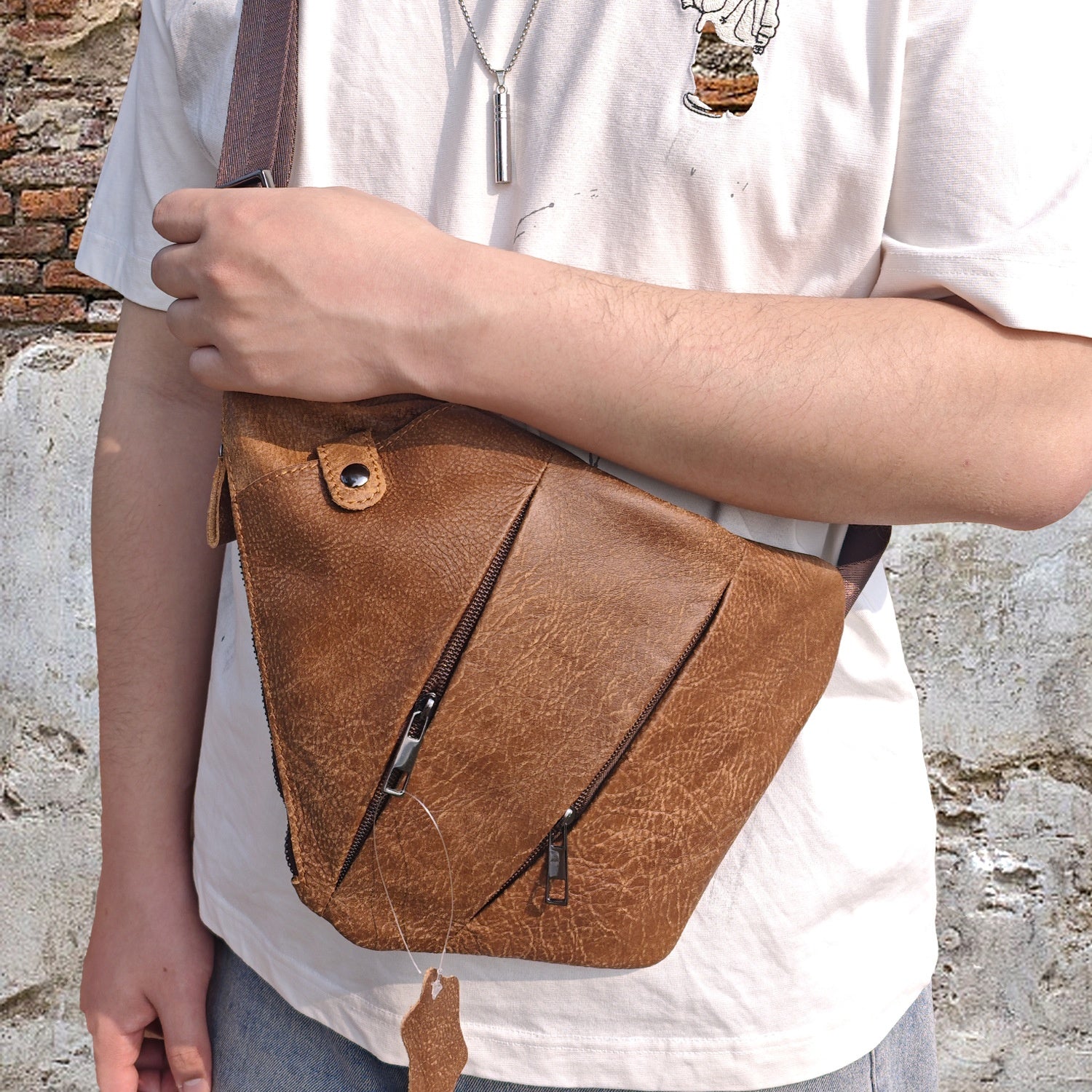 Véritable sac de poitrine en cuir multi-poches en cuir