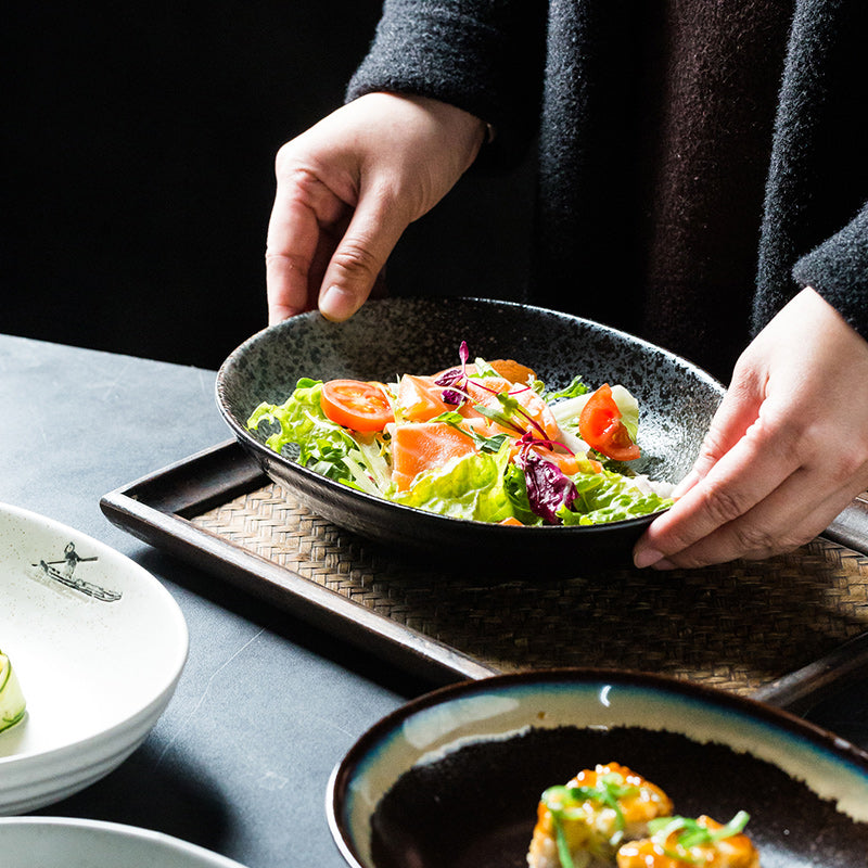Produits de table en forme créatif avec de grands bols en céramique irrégulière