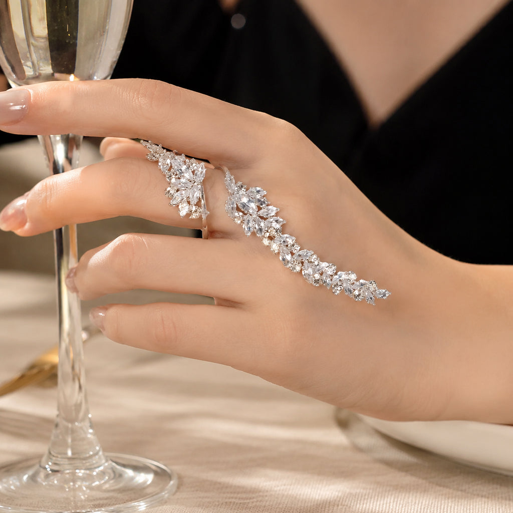 Bague Bracelet Tout-en-un Strass Flower Bijoux à la main Banquet Accessoire de mariage pour femmes