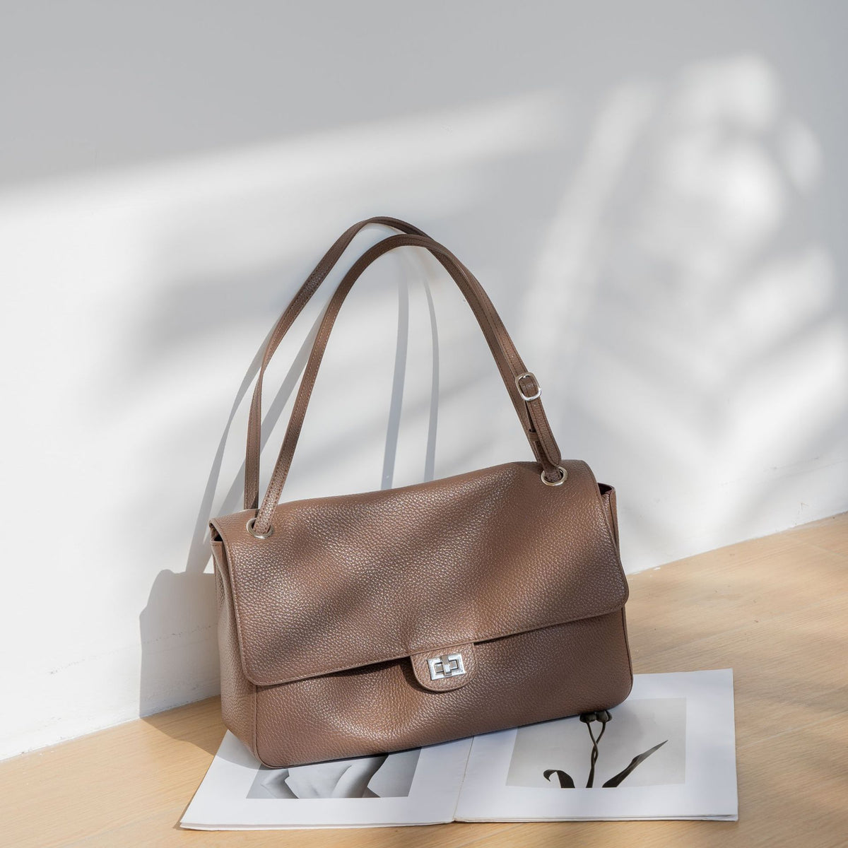 Crossbody Full-grain Sac de navette en cuir élégant