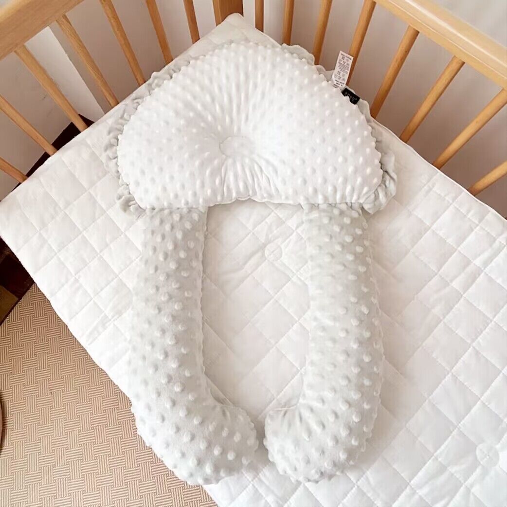No Top Velvet Tête Anti-déviation Oreiller bébé
