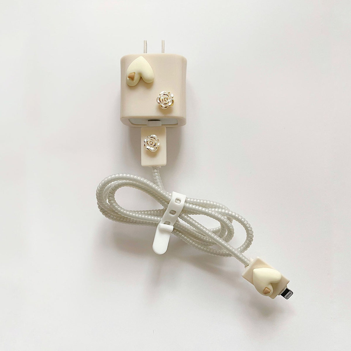 Bouchon de charge de dessin animé Couverture de protection 20W Charge rapide Winding Bite Cable Softshel