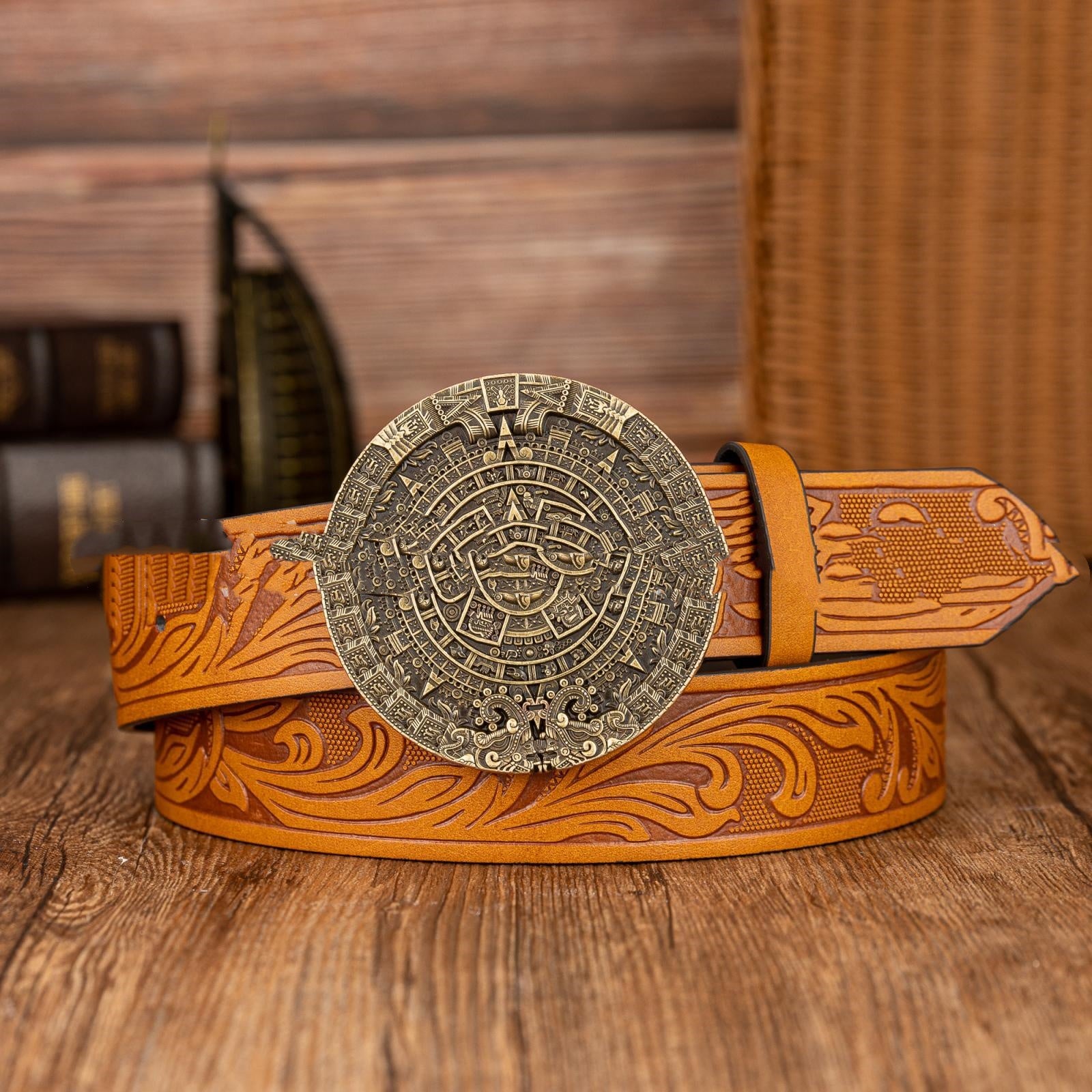Aztec Sun Calendrier Boucle en pierre Retro PU Ceinture en cuir
