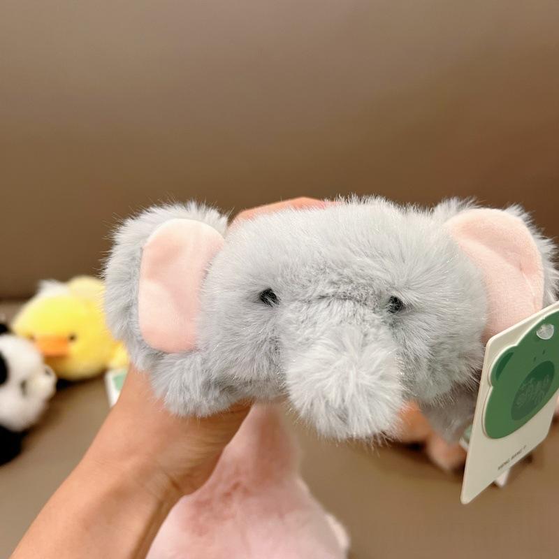 Jouet mignon en peluche de petit raton laveur