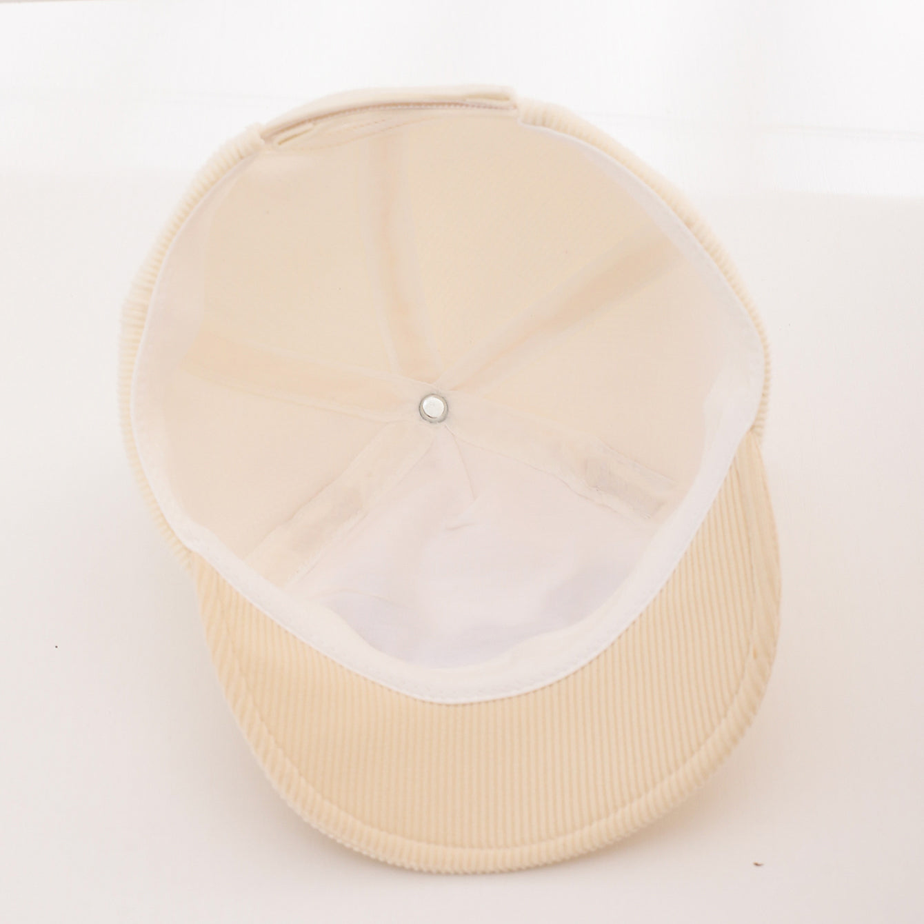 Chute hommes et femmes à la mode carte de baseball ventilé avec mignon Trois dimensionsa