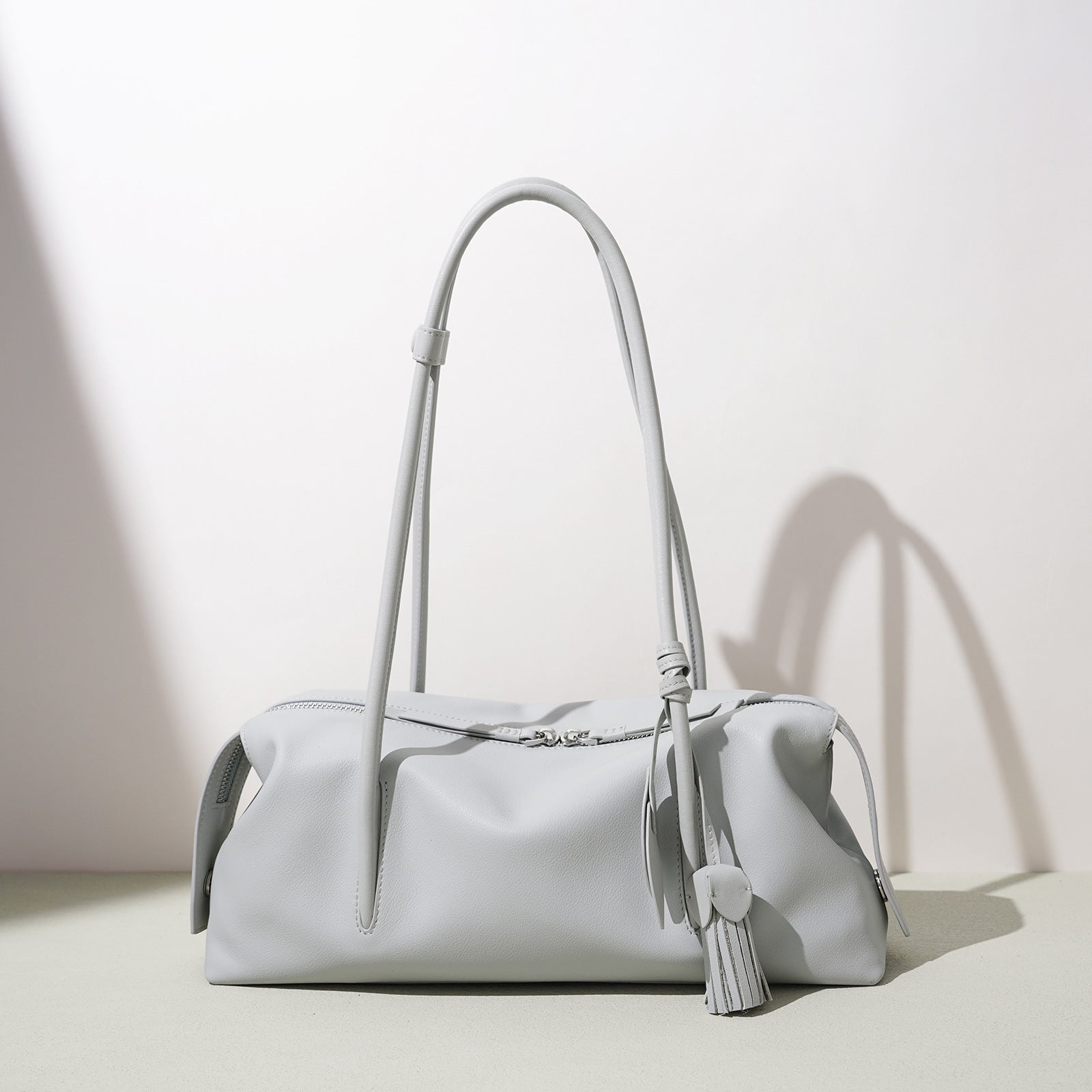 Sac à main en cuir véritable de navette sophistiqué