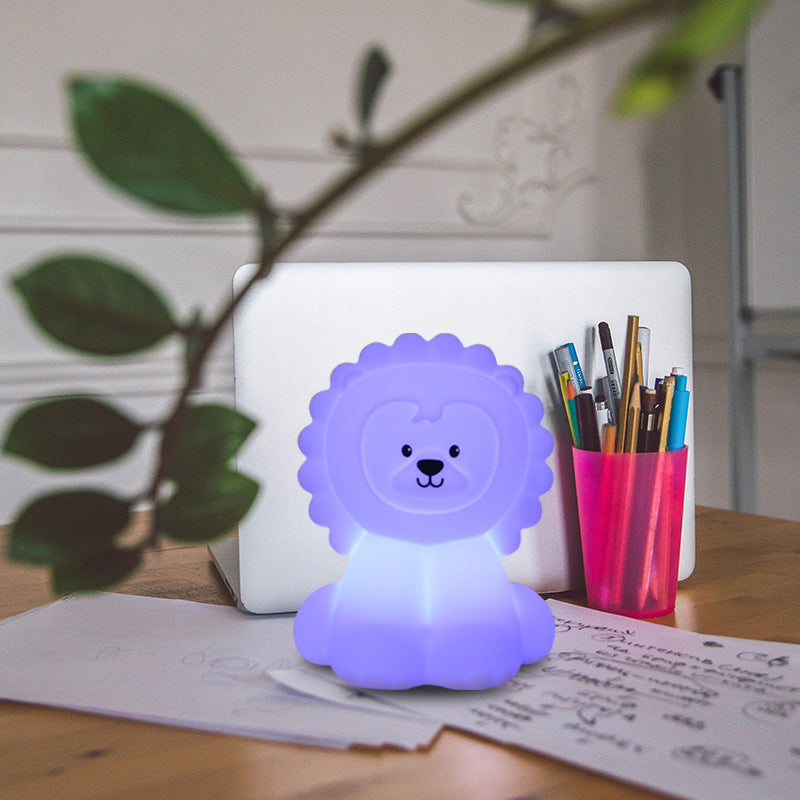 Colorful Une lampe de chambre à coucher changement de couleur Ambiance Lion Silicone Lampe de nuit