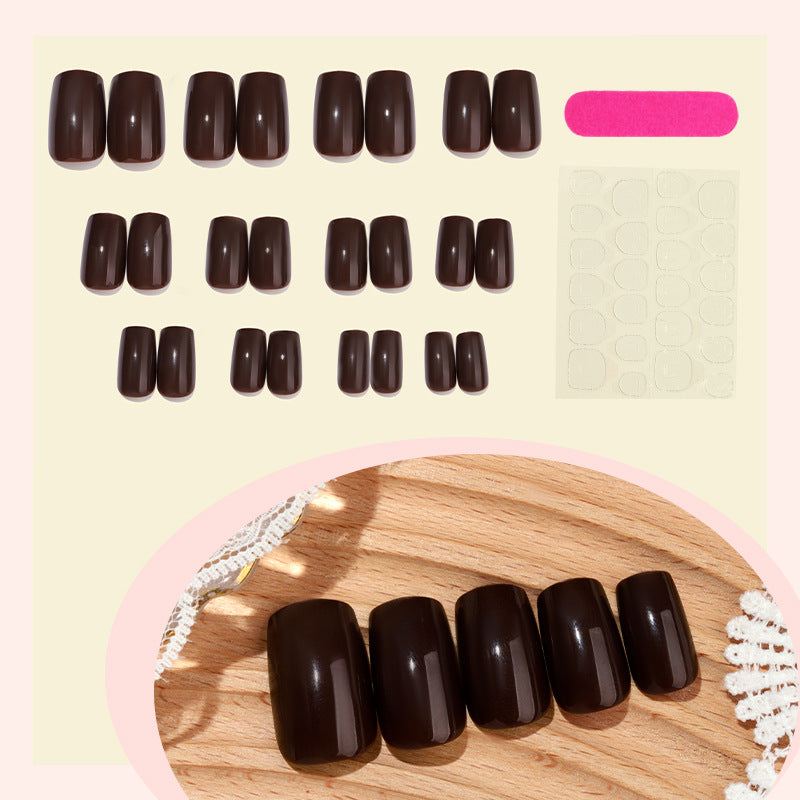 Marron foncé à la main ongles portables style court Conseils de ongles