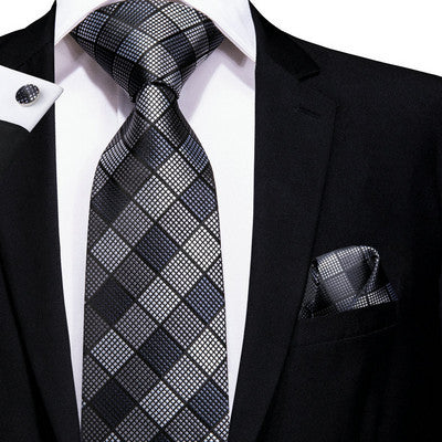 Flexible, small-batch manufacturing of cashmere-blend ties