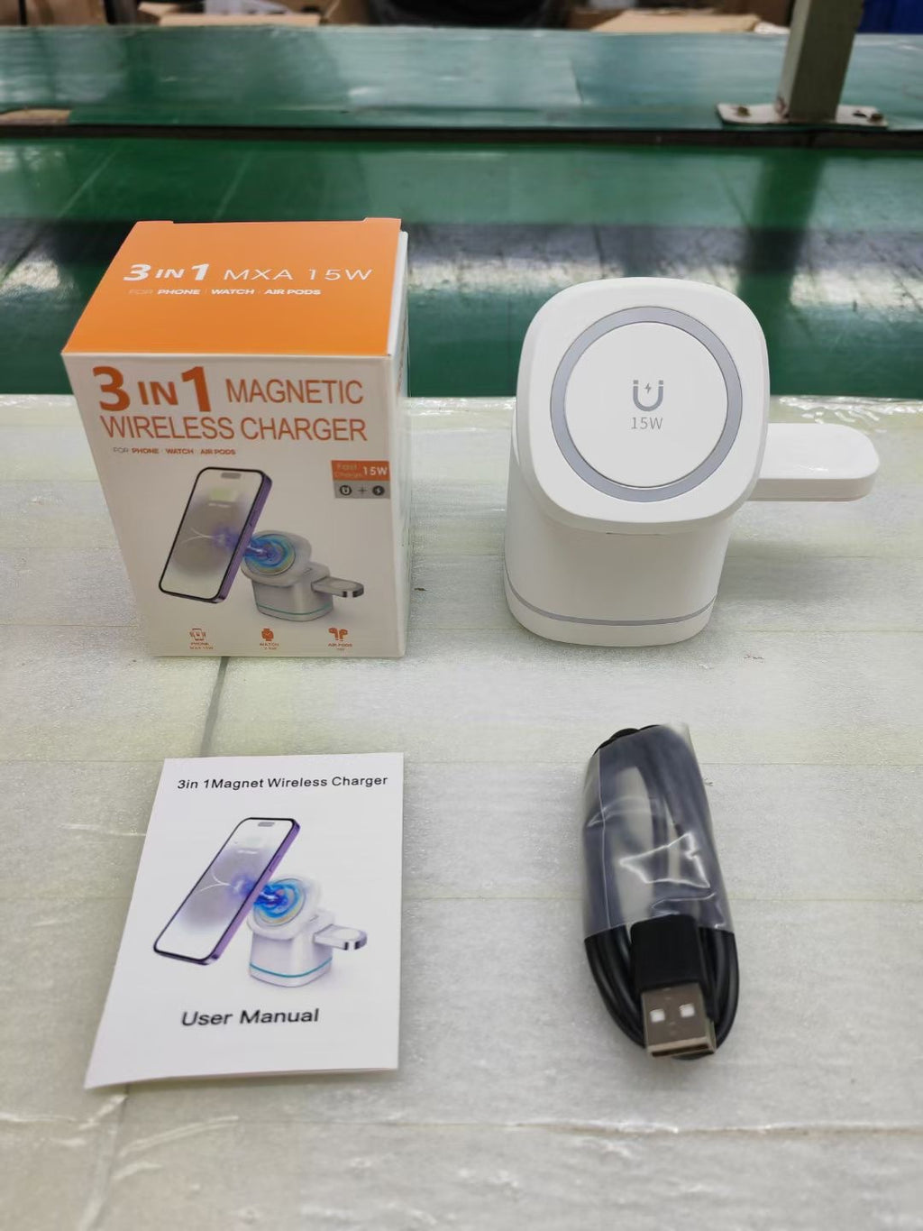 Chargeur de charge rapide sans fil magnétique pliant trois en un