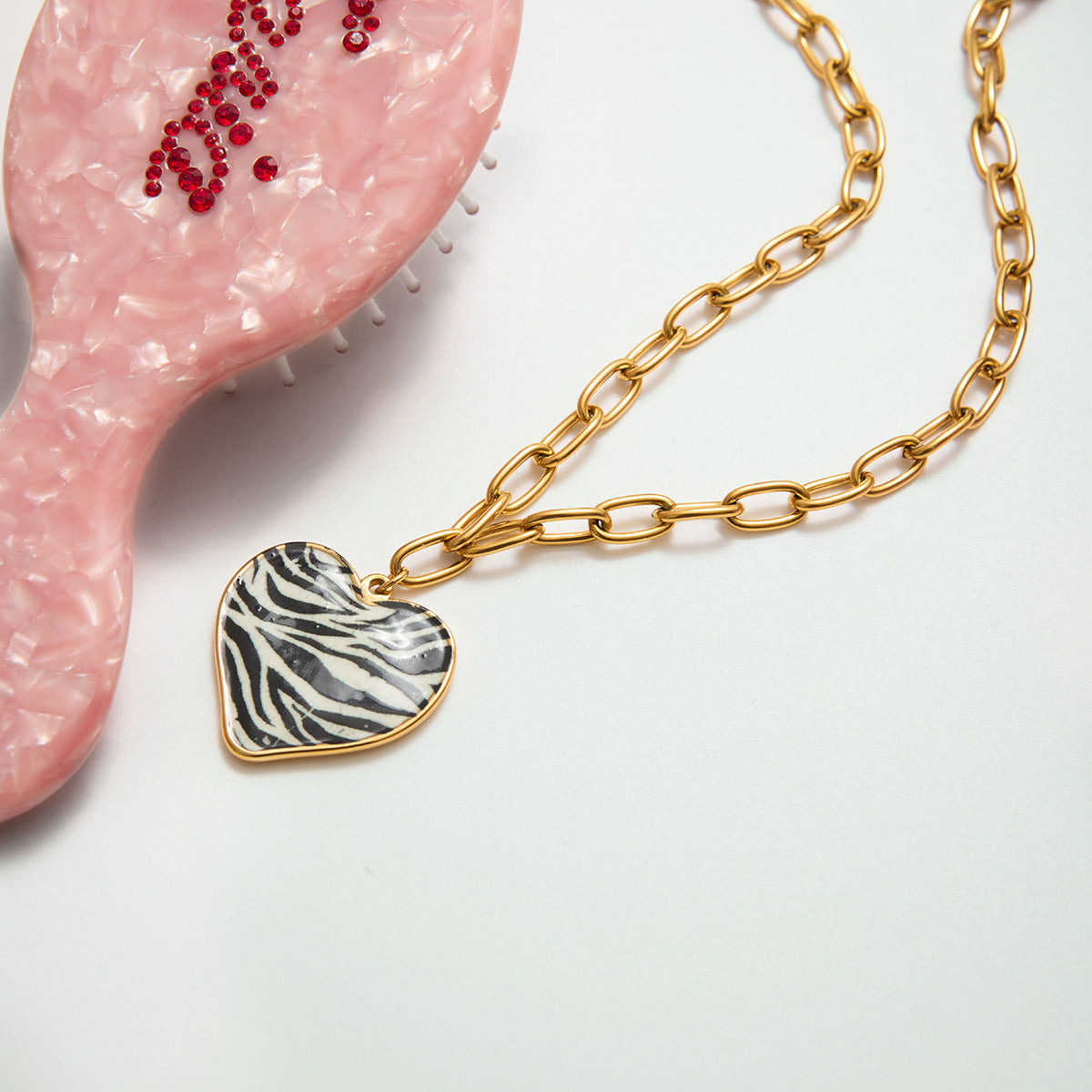 Leopard-Imprimer Coeur-Shaped huile-goutte collier en acier inoxydable qui a mal tourné