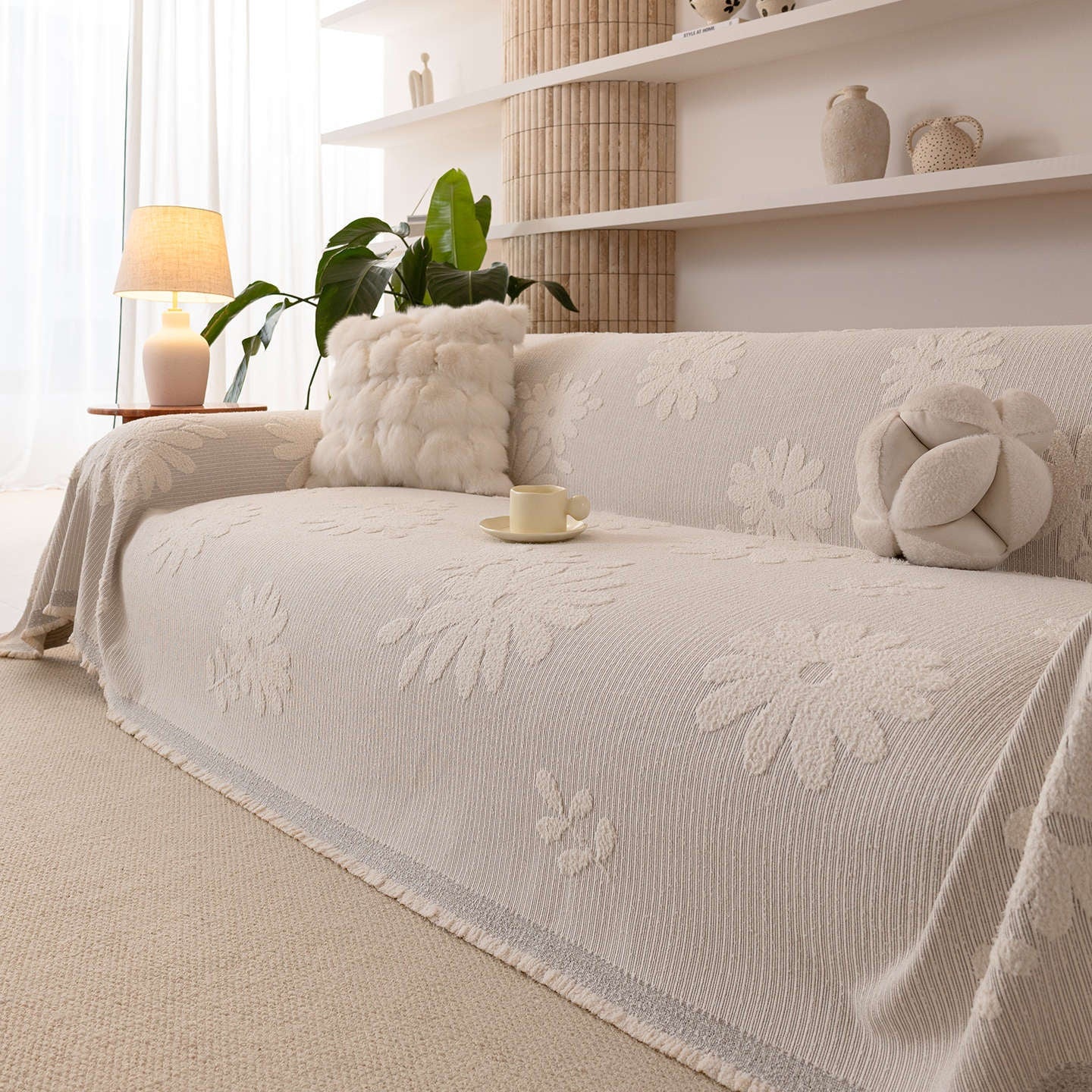 Couverture de canapé en peluche d'hiver crémeuse