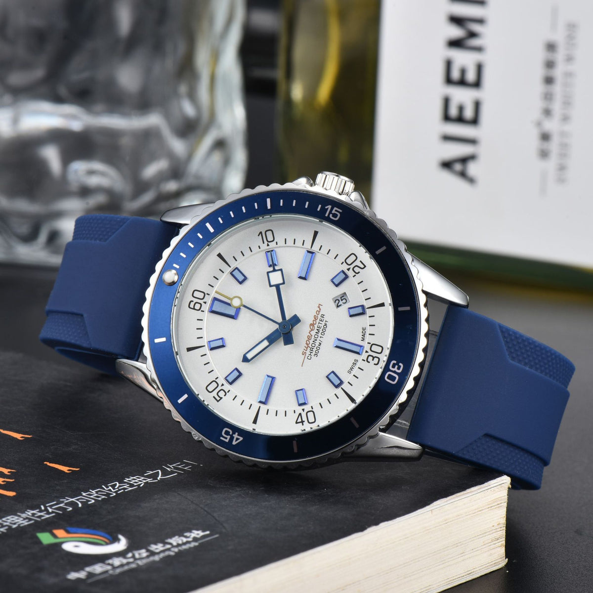Montre Quartz homme élégant avec une sangle en silicone