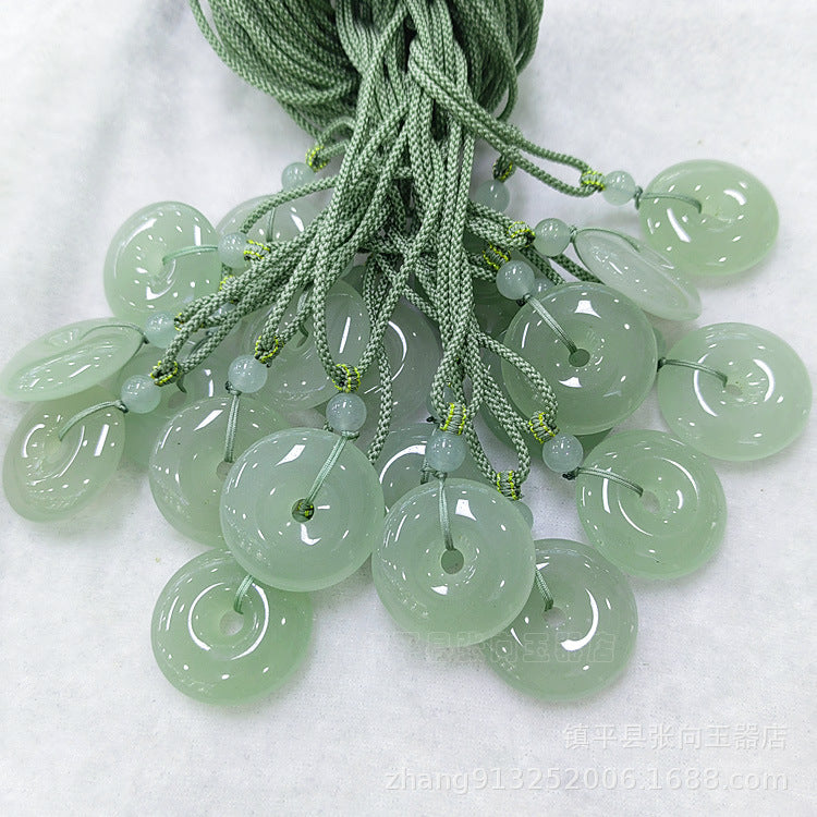 Ice Bottom Vert Aventurine Sécurité Buckle Pendentif Hommes et femmes Pendentif Jade Pendentif Jade