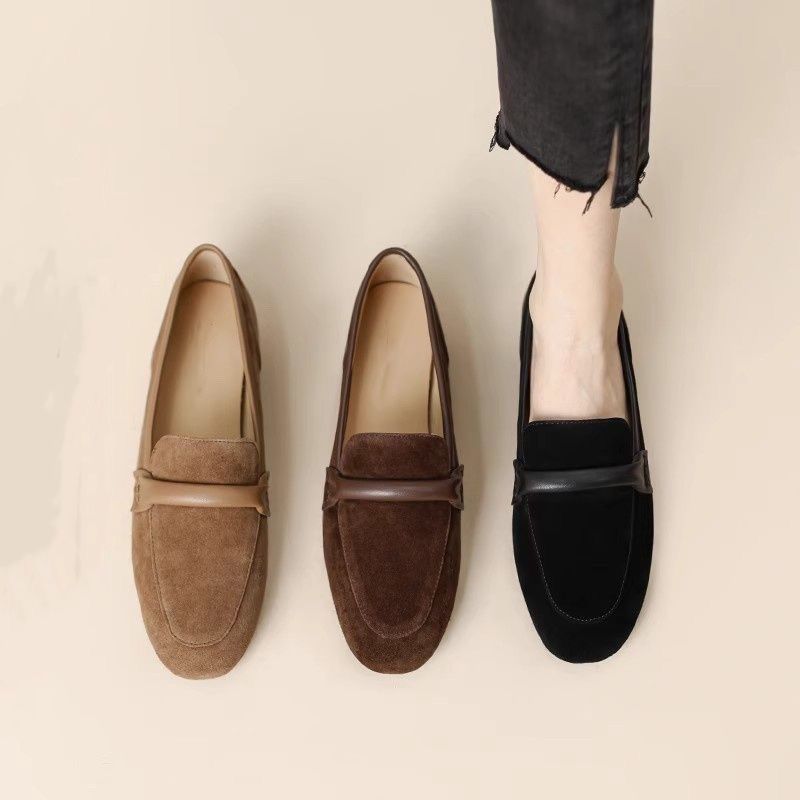 Mocassins pointus mat en cuir doux