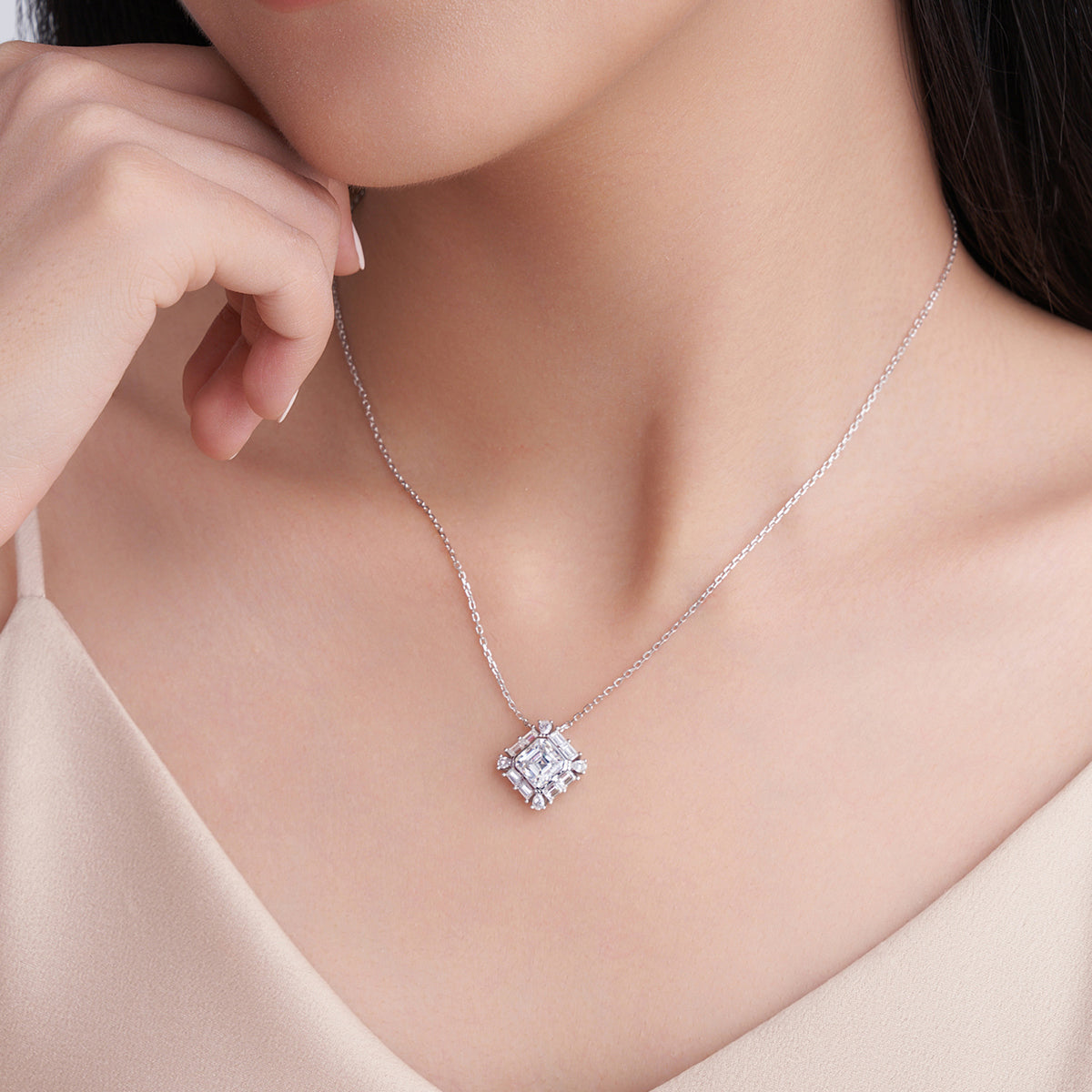 S925 Collier en argent Sterling 7x7mm Carré de Moissanite 40-45cm D Couleur VVS1 Clou géométrique