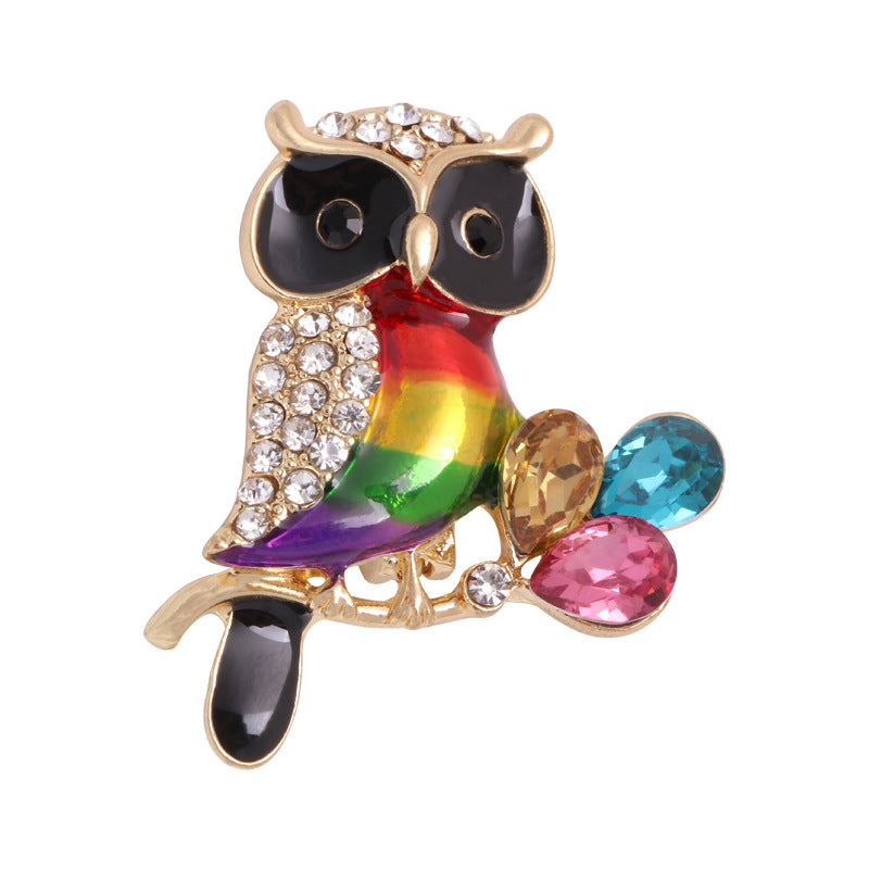 Variété de broches émaillées d'animaux adorables