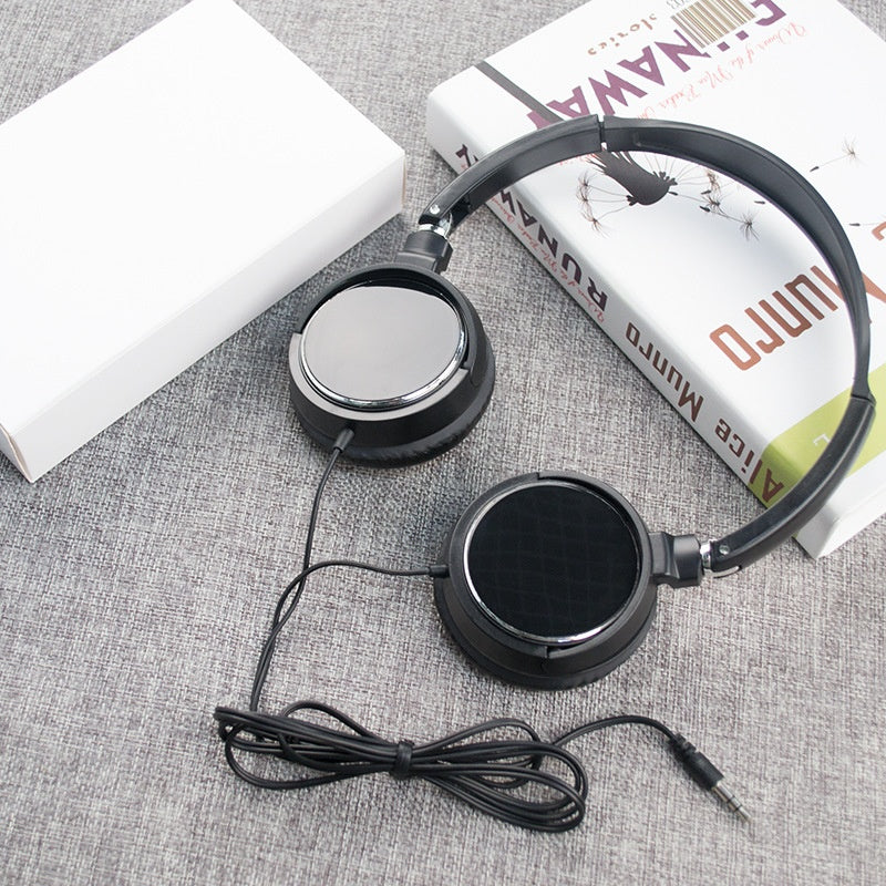 Téléphone portable Ordinateur et casque de musique