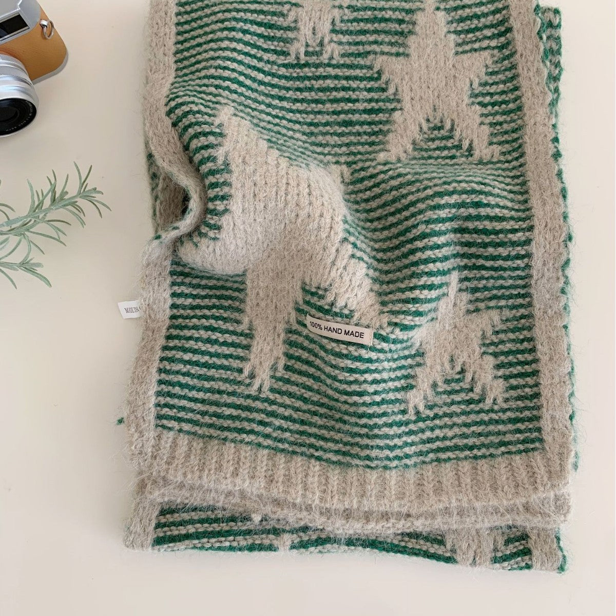 Écharpe d'hiver tricotée en étoile simple et polyvalente pour femmes