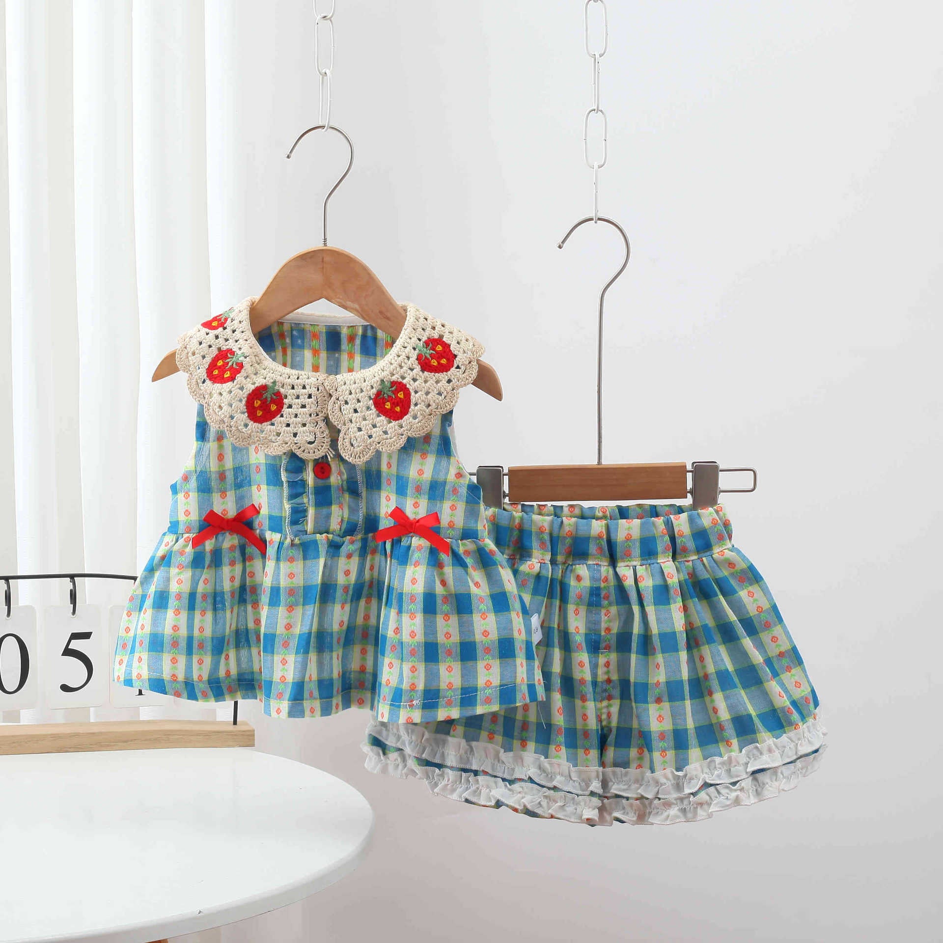 Ensemble de vêtements pour enfants sans manches et sans manches en col de dentelle