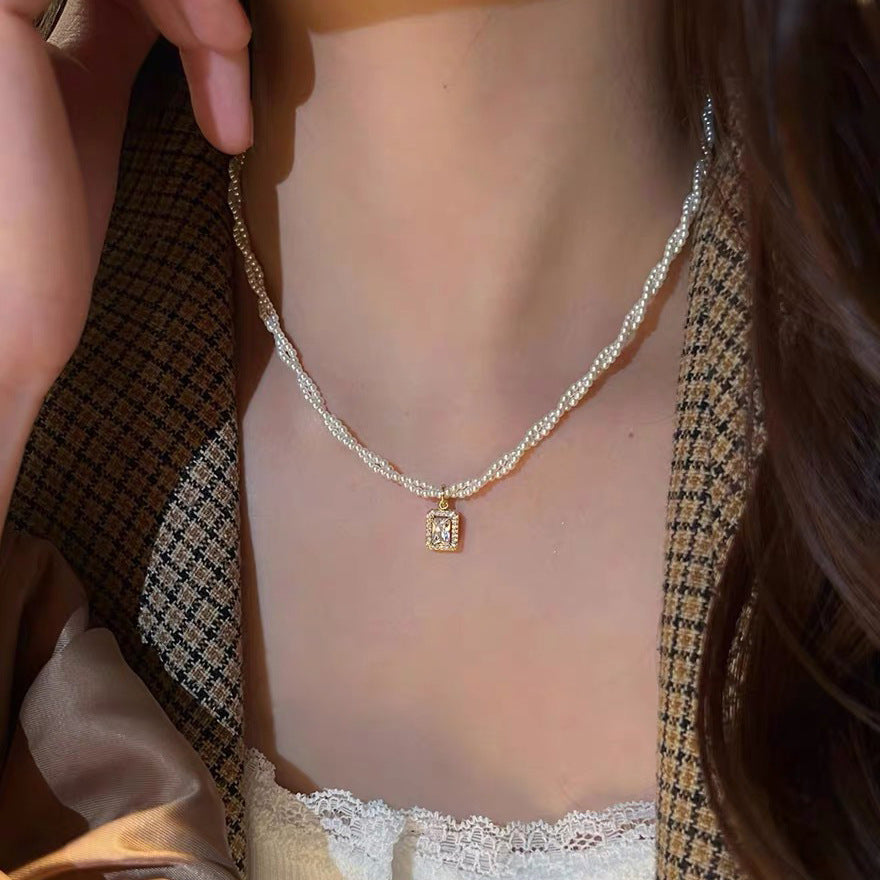 Style de luxe Collier perle pour les femmes Dainty Élégant collier Choker Sweater Chaîne Acces