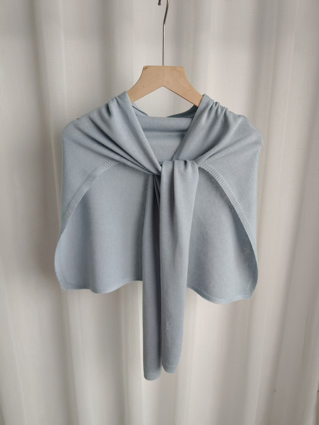 Châle tricoté polyvalent de couleur solide pour la superposition
