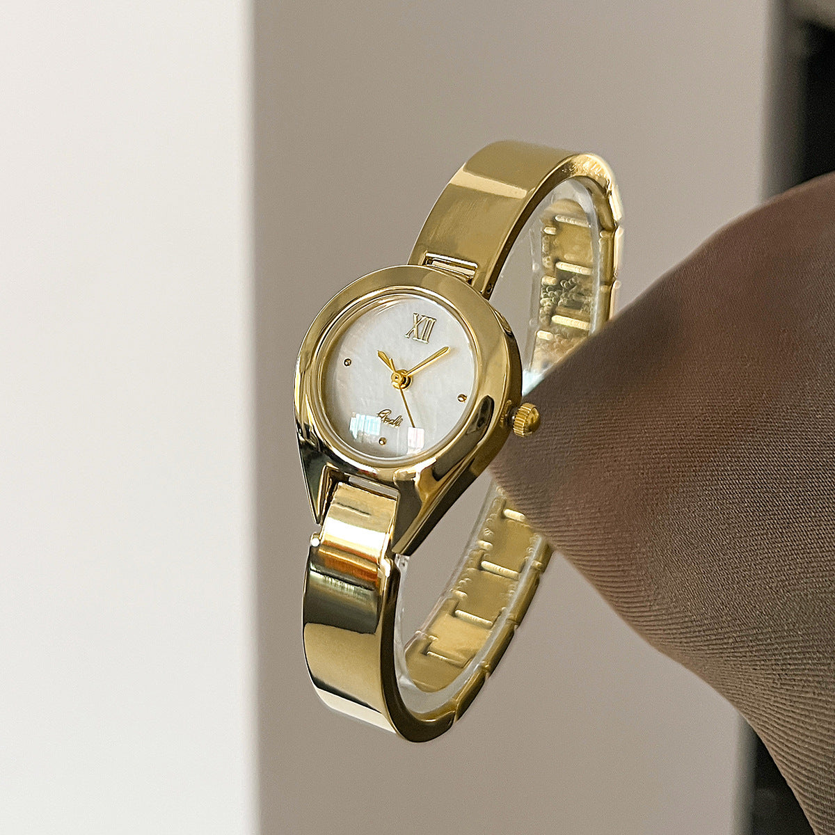 Luxury Luxury Minority High-grade Ins Style Montre Quartz pour femme