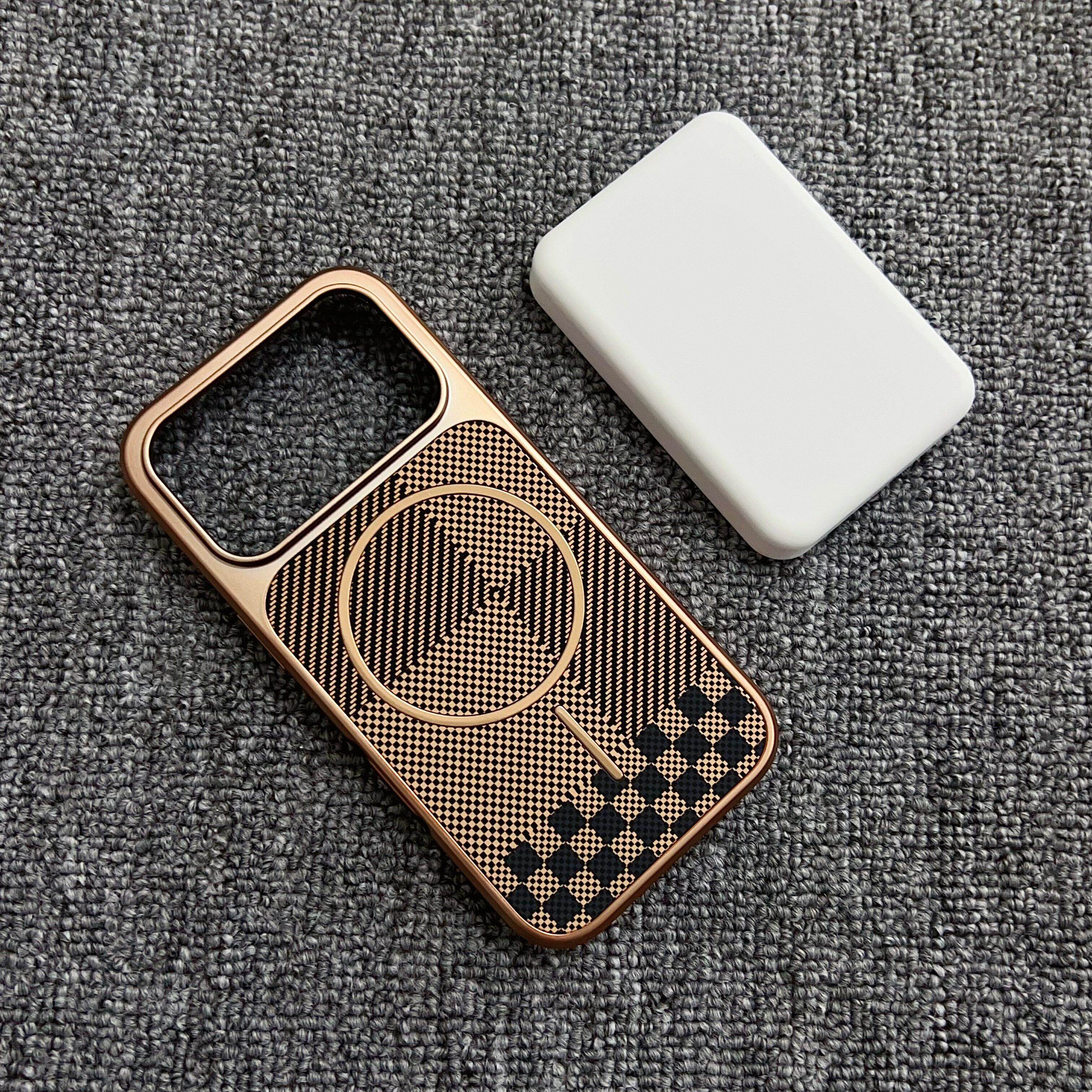 Couverture de protection de charge magnétique pour boîtier de téléphone en fibre de carbone