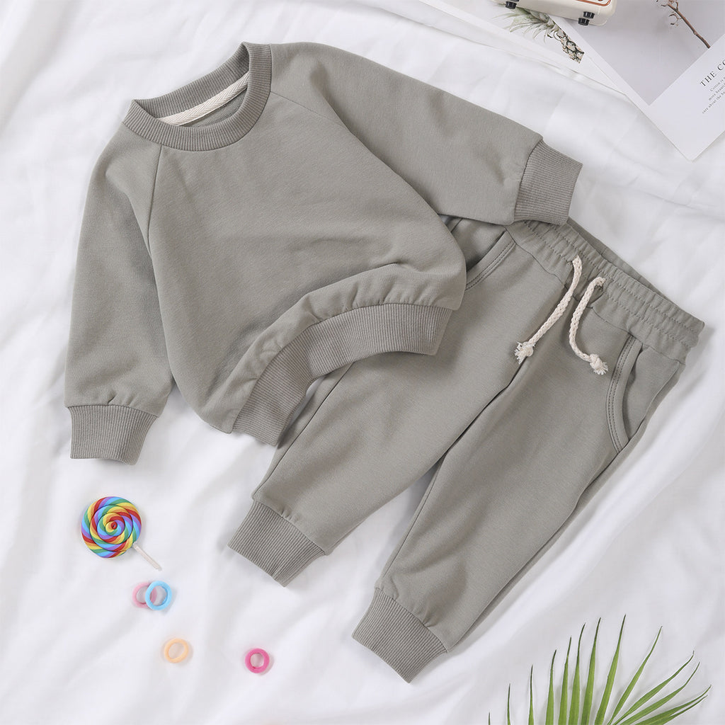 Chemise et pantalons pour enfants