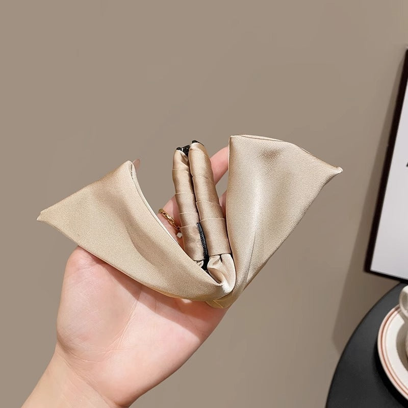 Accessoire pour cheveux en arrière-de-tête