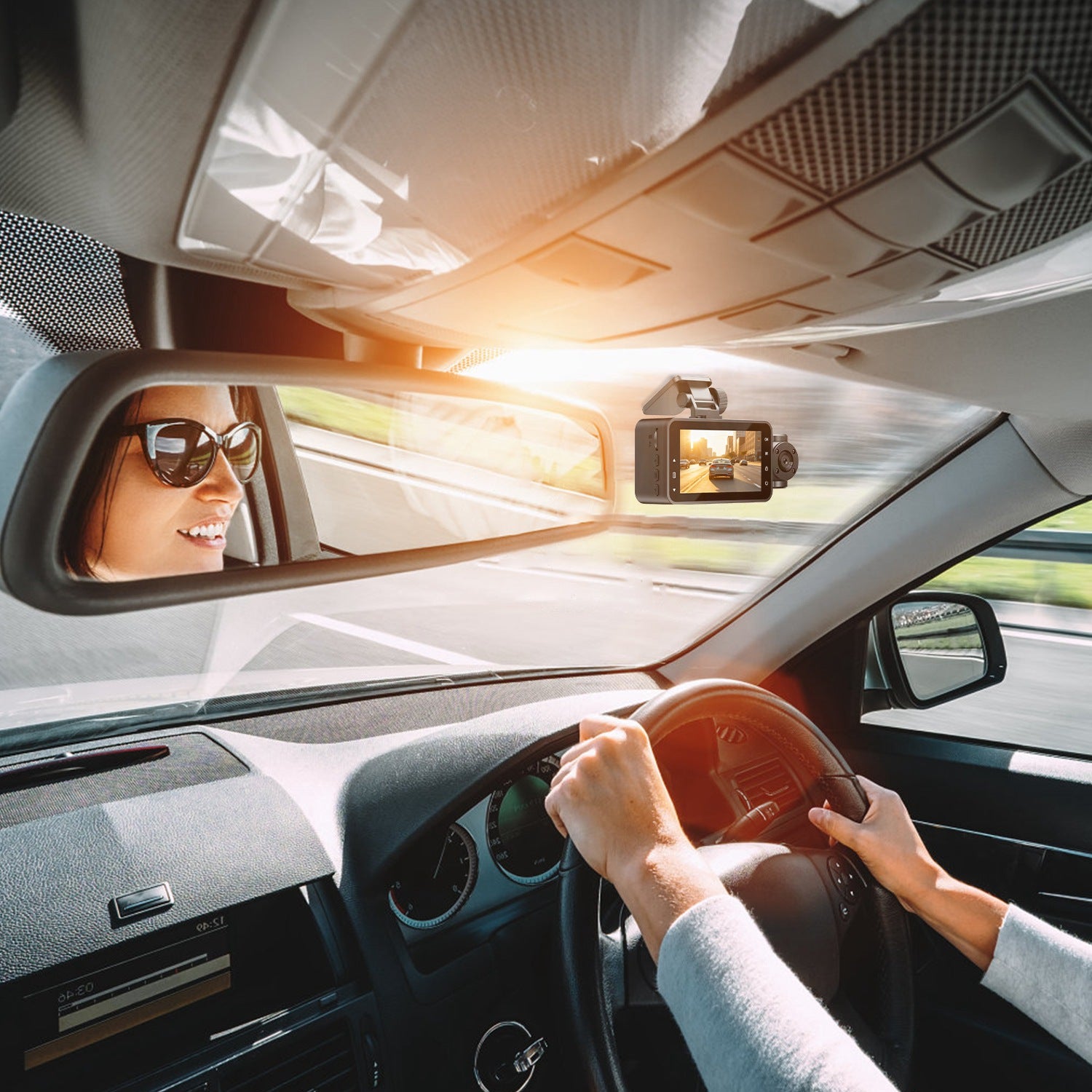 WiFi FHD 1080P 3 canaux voiture Dash Cam arrière à l'intérieur avec détection de mouvement de carte MMC 32G