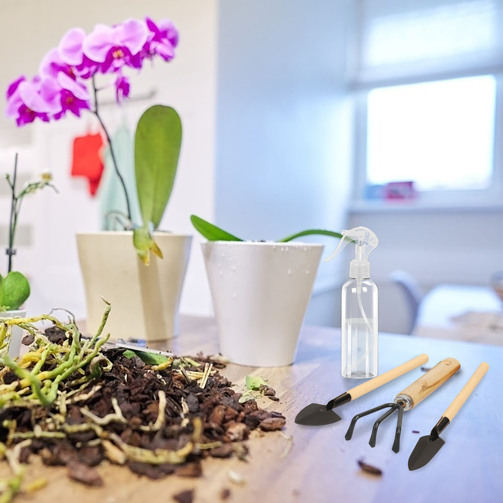 11-piece gardening tool set