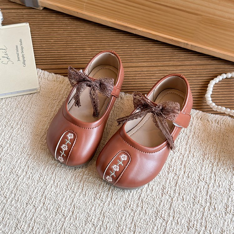 Chaussures en cuir de style occidental