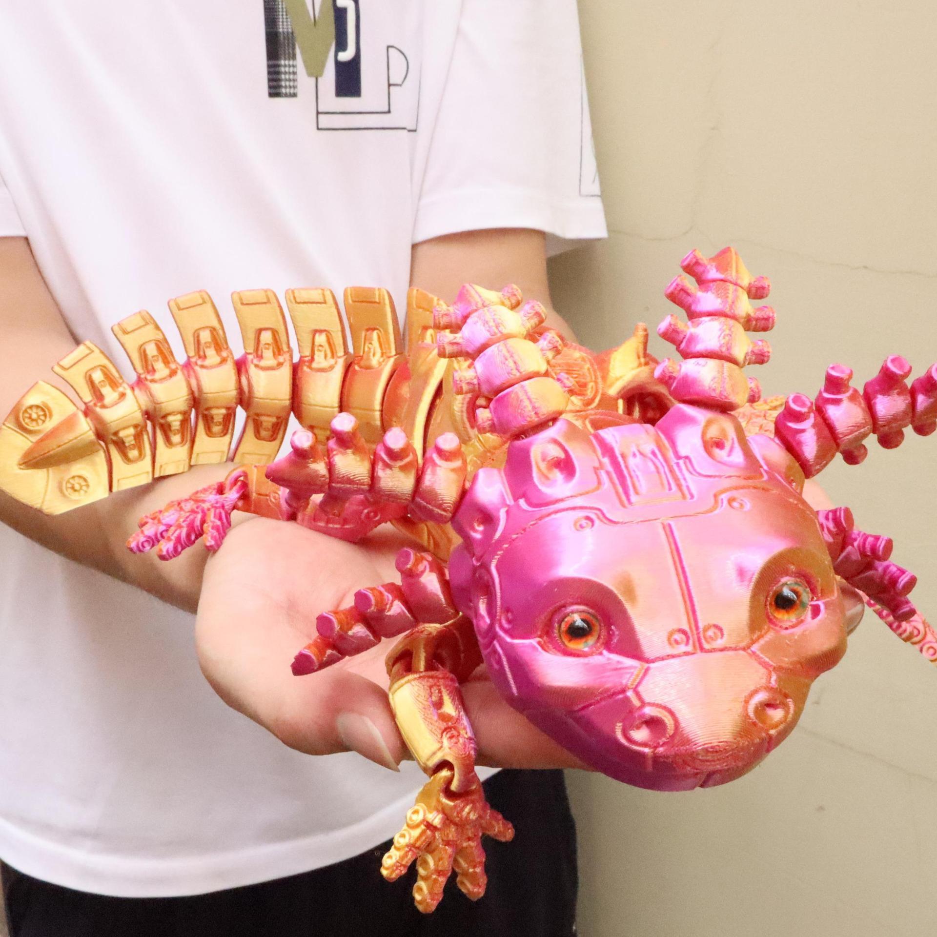 Salamandre mécanique imprimée en 3D Une figurine décorative mobile