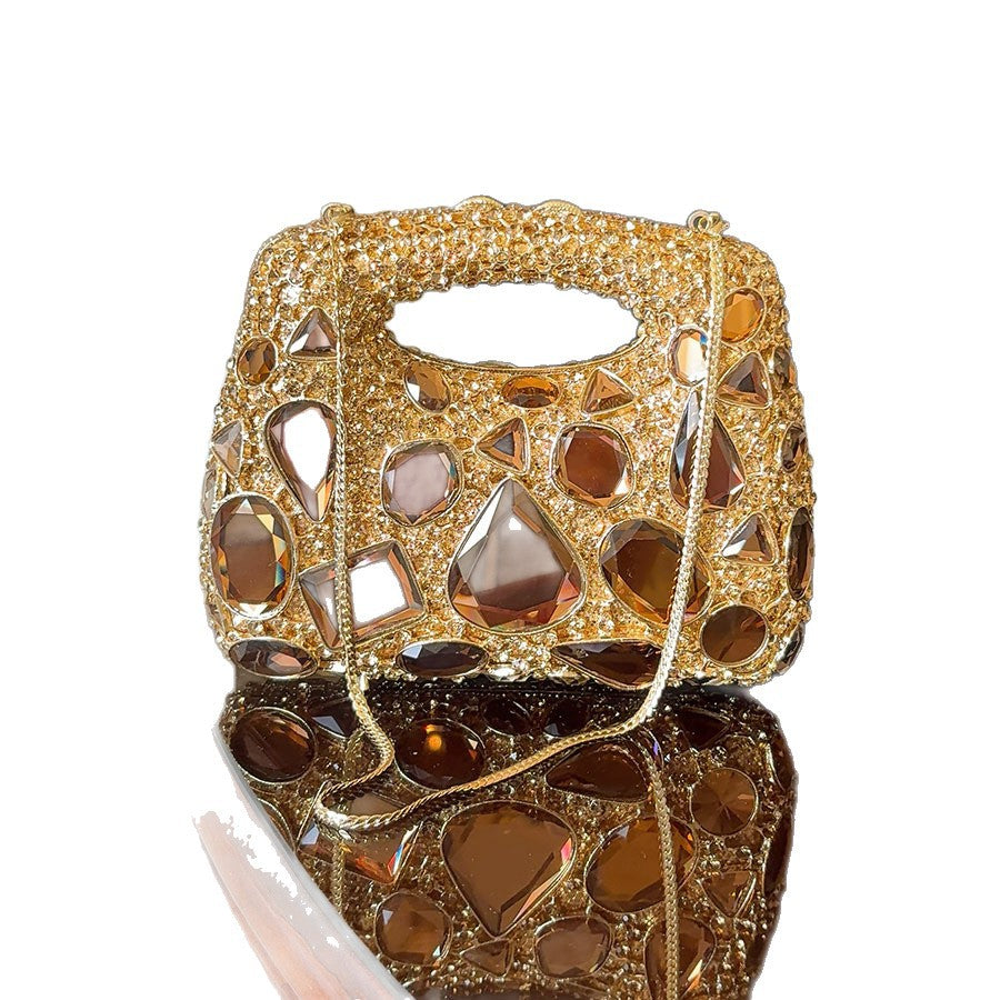 Sac à main de soirée doré robuste avec diamants