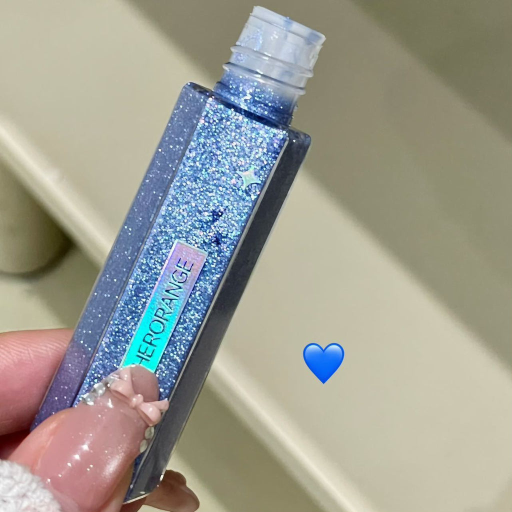 Les larmes vers le bas juste une Mascara bleue