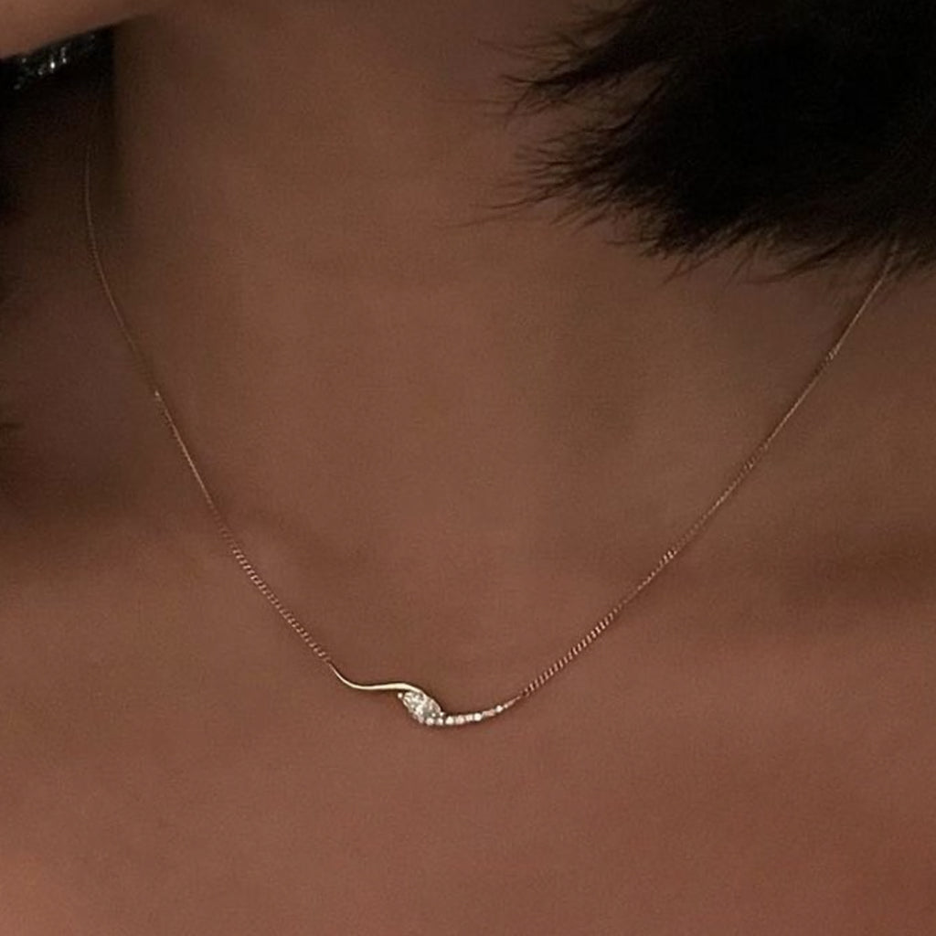 S925 Argent plaqué or Marquise Moissanite Collier courbé 45cm D Couleur VVS1 Single Side