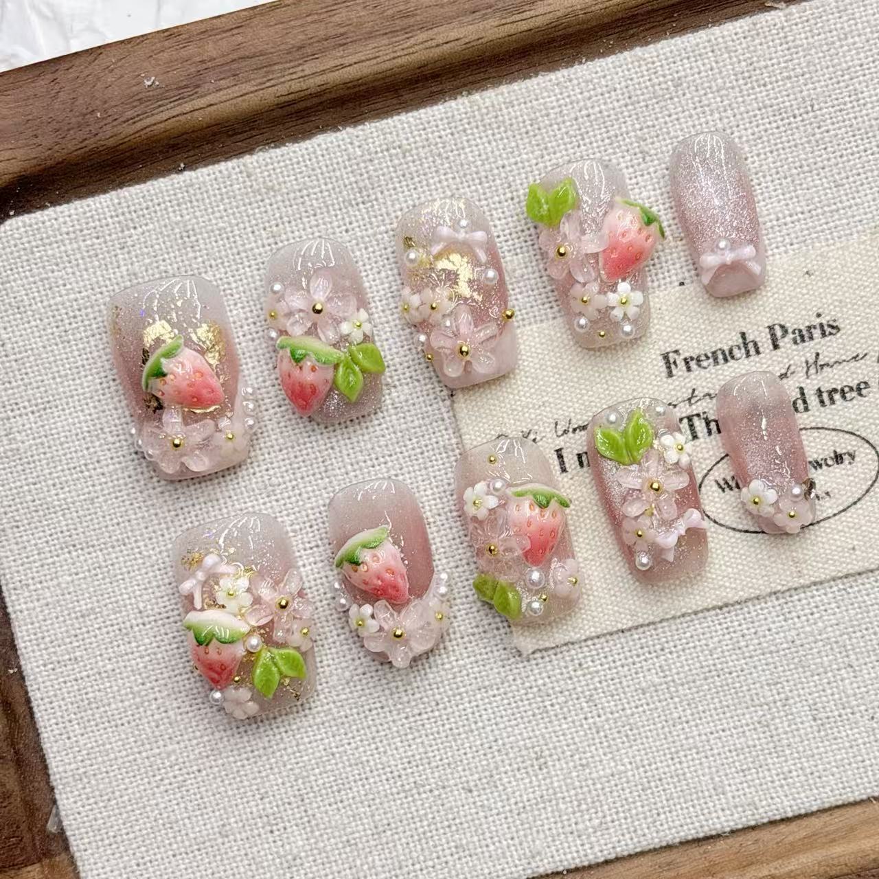 Fraise 3D Relief artisanal Conseils sur les ongles portables