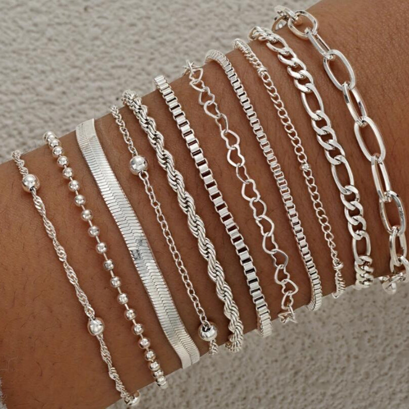Ensemble de bracelets pour femmes de base en alliage européen et américain