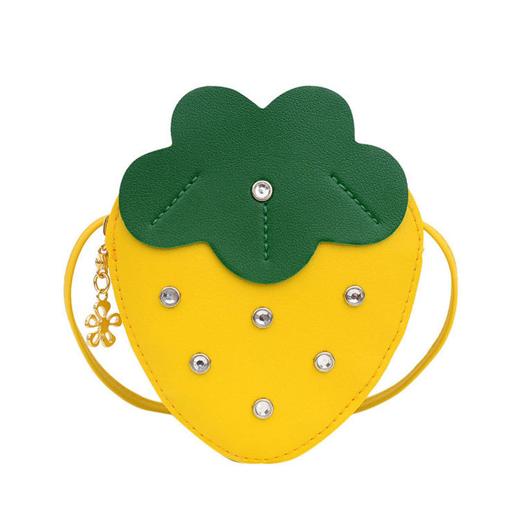 Filles mignon fraise corps croisé hommes et femmes bébé pièce sac de décoration