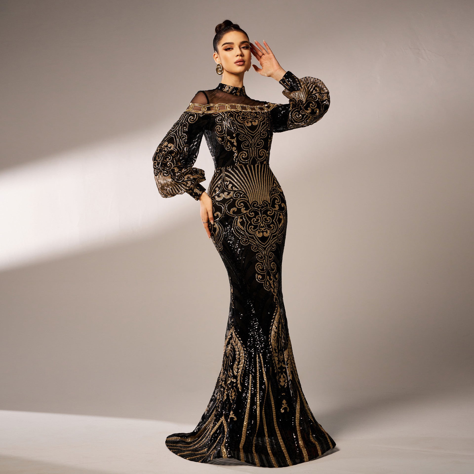 Robe de soirée en queue de poisson à manches longues à cou rond