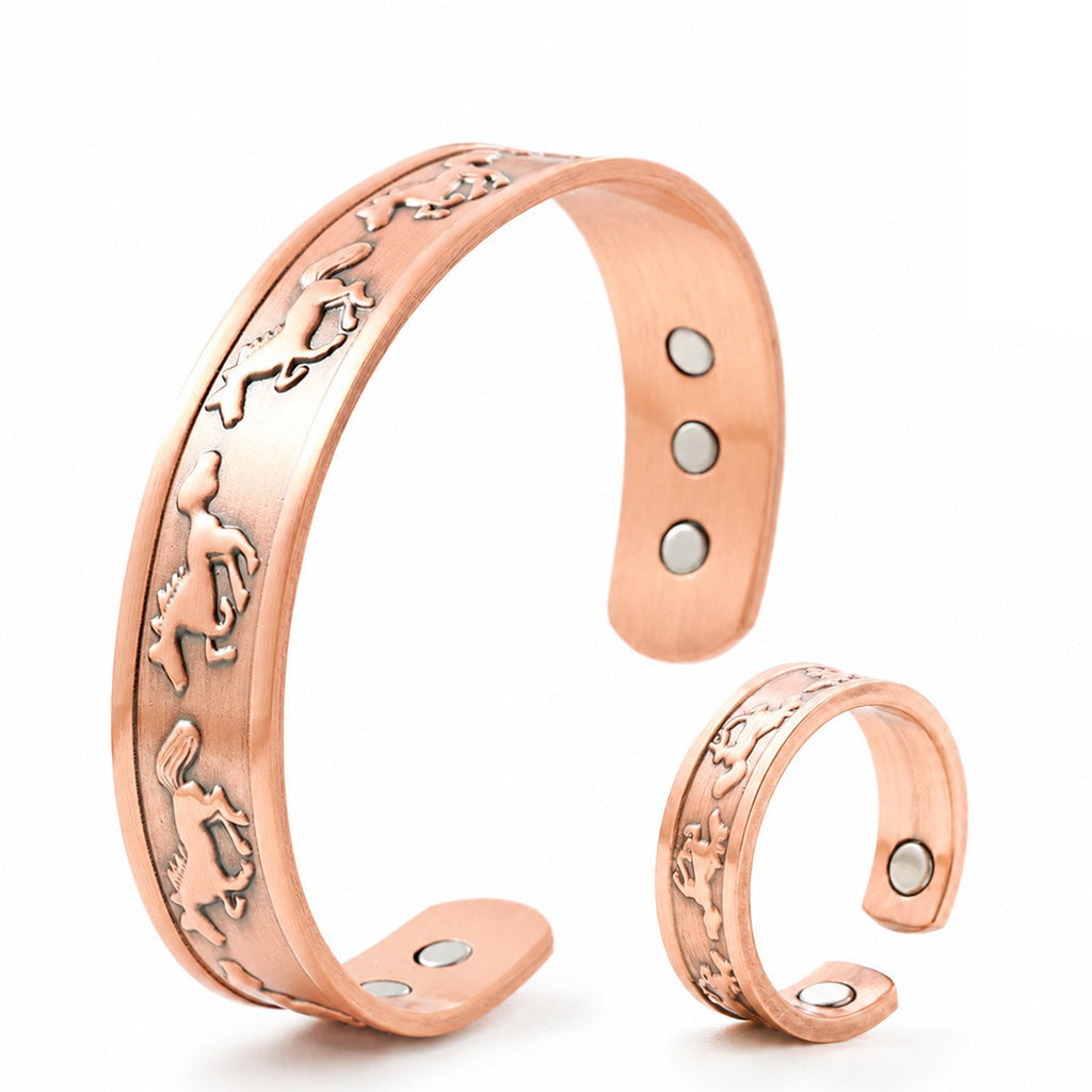 Vente d'ancienne cheval de cuivre embossé Bangle et anneau magnétique ouvert
