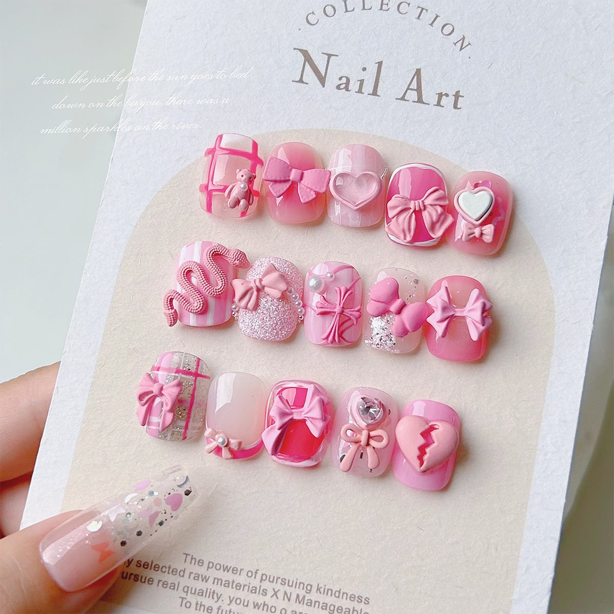 Rose et doux en forme de coeur Bow Matte Love-Heart Nail Strass